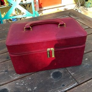 Estee Lauder cosmetic zippered hard case